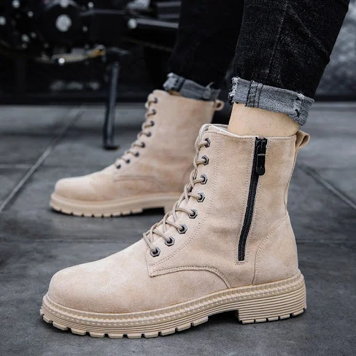 Title 4, Mens autumn British high-top Martin boots. Dur...