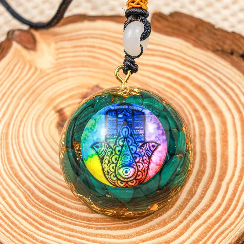 Pingente Ornamento Pirâmide Epóxi com Cascalho de Cristal, para meditação, decoração, e criar um ambiente zen e harmonioso. — foto 7
