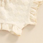Completo shorts casual da ragazza, stile scacchiera a tinta unita, con spalline in pizzo. Perfetto per l'estate. — foto 10