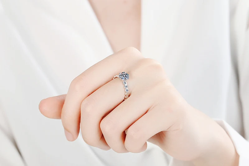 Title 6, Anel feminino de prata de lei S925 com design d...