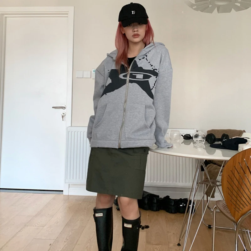 Suéter Doce Estudante Feminino Grosso Top Solto Confortável e Quente. Perfeito para looks casuais e despojados. Ideal para o dia a dia com muito estilo. — foto 9