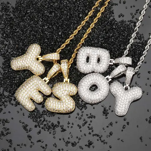 Title 8, Colares hip hop personalizados com letras bolha...