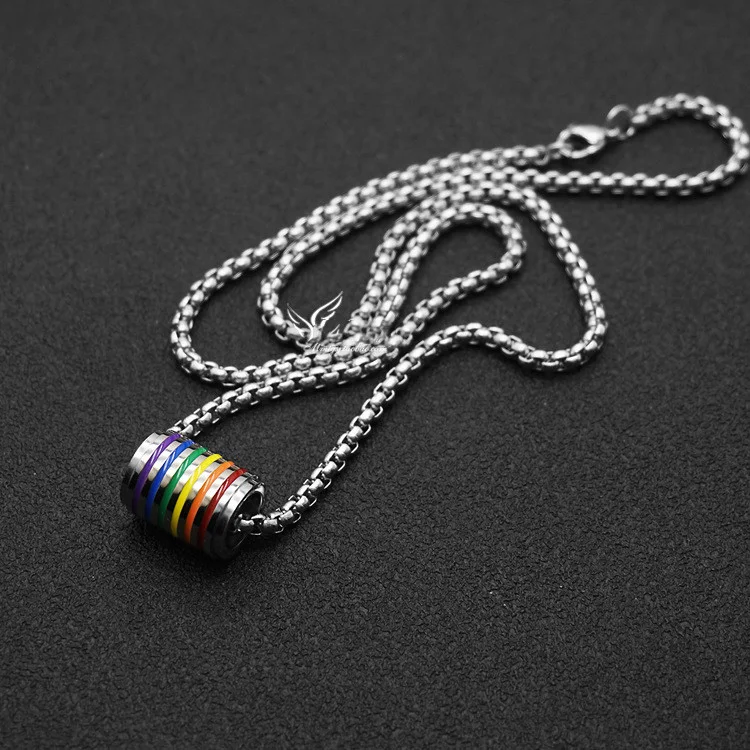 Regenboog hanger ketting van titanium staal, een stijlvol en duurzaam sieraad voor dames, perfect om kleur en flair toe te voegen aan elke outfit — foto 5