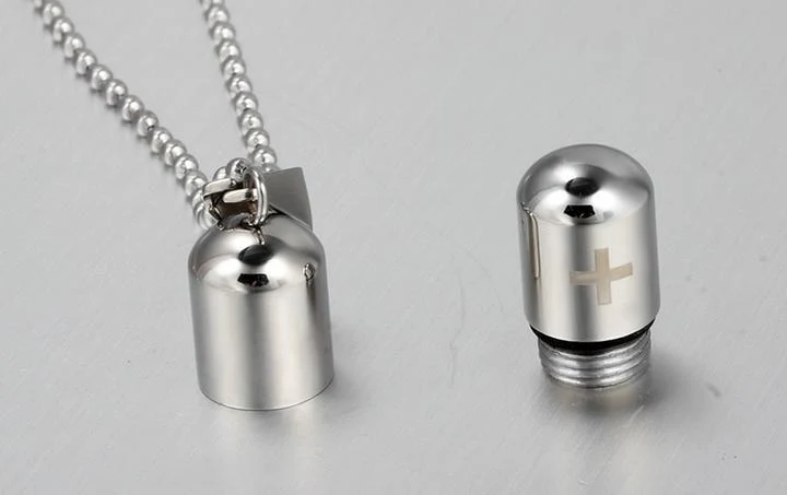 Collana a ciondolo in bottiglia di profumo — foto 9