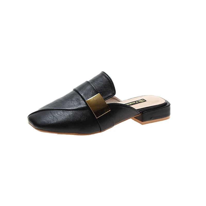 New semi-supporting women's slippers for outdoor use. Comfortable and stylish footwear for women, perfect for everyday w — photo 1