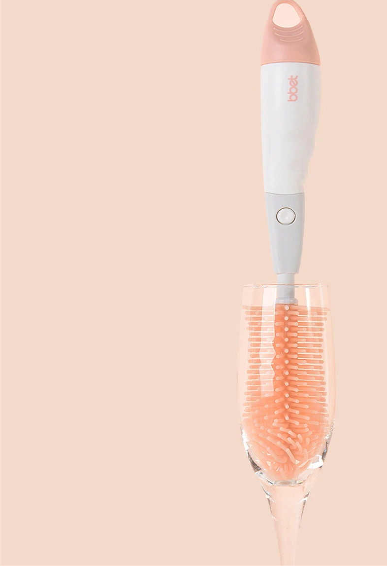 Escova rotativa 360 graus para limpeza de bicos de mamadeira do bebê, rotação completa, higienização fácil e eficaz, segurança garantida. — foto 1