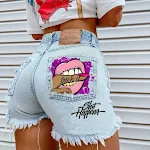 Fashion ripped denim shorts met mond- en vingerafdrukken. De perfecte shorts voor een stoere en trendy look, ideaal voor de zomer. — foto 4