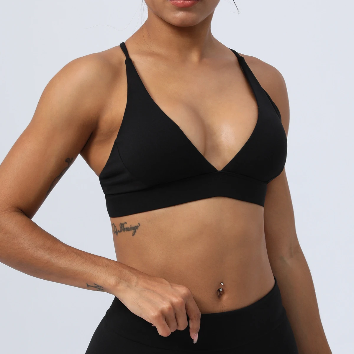 Yoga Sportbeha Kruislingse Rug Zonder Beugel Comfortabele Ondersteuning Ademend Ontwerp Ideaal voor Yoga en Andere Sporten — foto 17