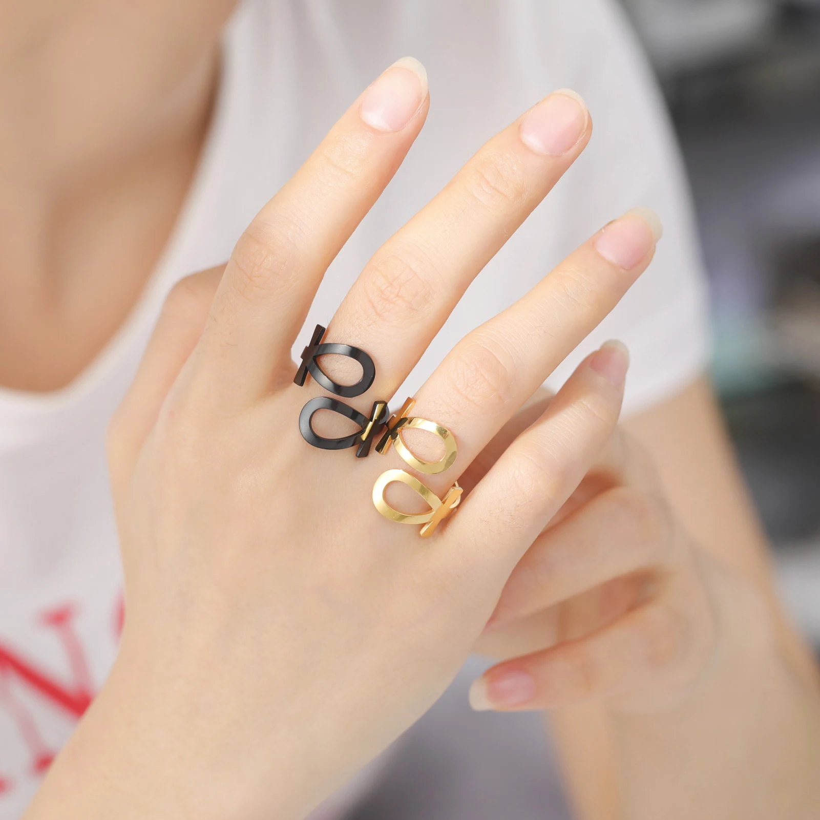 Anel Haarto de Aço Inoxidável com Símbolo Egípcio Antigo, combine história e estilo com esta joia durável e elegante. — foto 6
