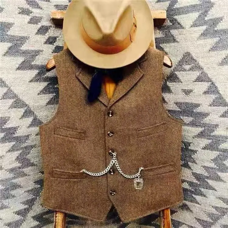 Terno vintage de lã com espinha de peixe e colete masculino casual grosso com flores. Conforto e estilo para o dia a dia. — foto 6