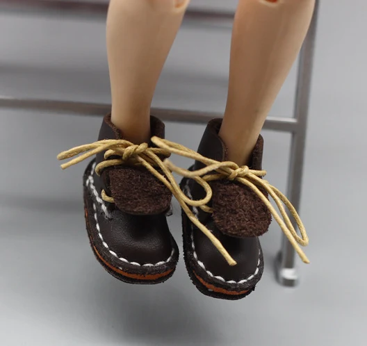 Title 4, Sapatos de boneca e sapatos para bebês descalço...