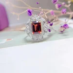 Anel com granada natural de Moçambique e diamantes — foto 3
