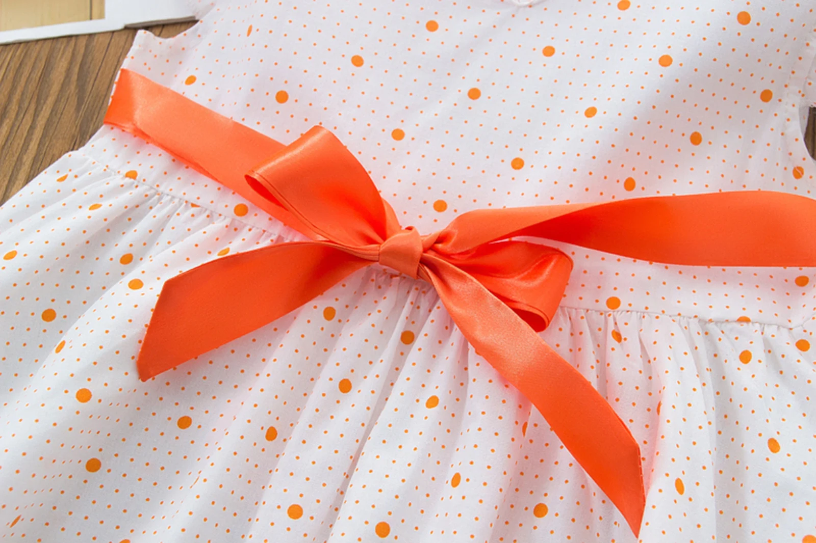 Baby-kinder katoenen prinsessenjurk, schattig en comfortabel, ideaal voor speciale gelegenheden en dagelijks gebruik. — foto 1