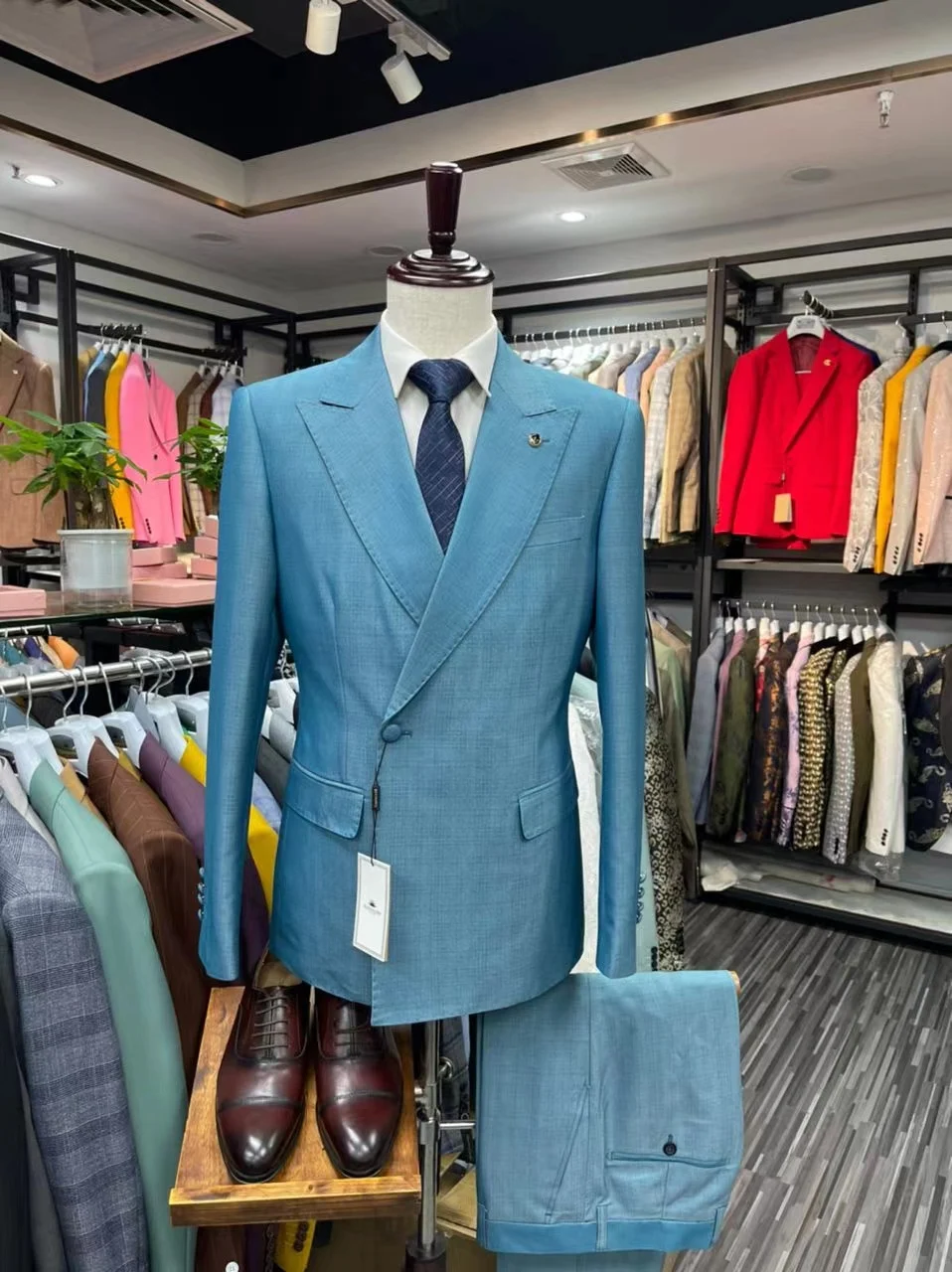 Terno masculino Business Slim Fit Conjunto de 2 peças Elegância e conforto para o ambiente de trabalho. Corte slim, caimento impecável, ideal para ocasiões formais. — foto 17