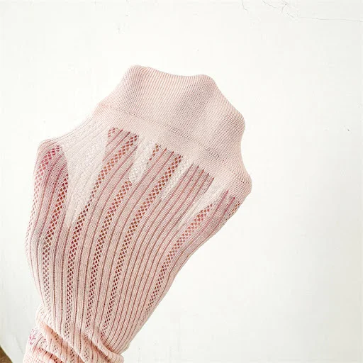 Title 12, Bow embroidered short thin socks for a touch of...