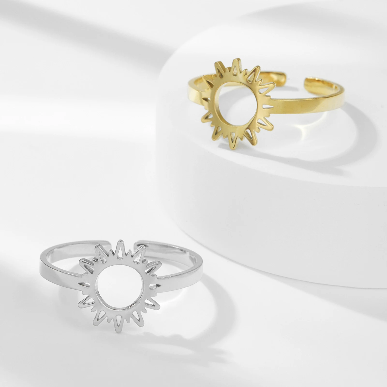 Anel de Aço Titânio Sunflower Fashion Personality, design moderno e resistente para realçar sua personalidade com estilo. — foto 5