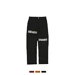 Europees en Amerikaans hiphop gelaagde straight-leg jeans. Moderne stijl, rechte pijpen en gelaagde look voor een urban uitstraling. — foto 3