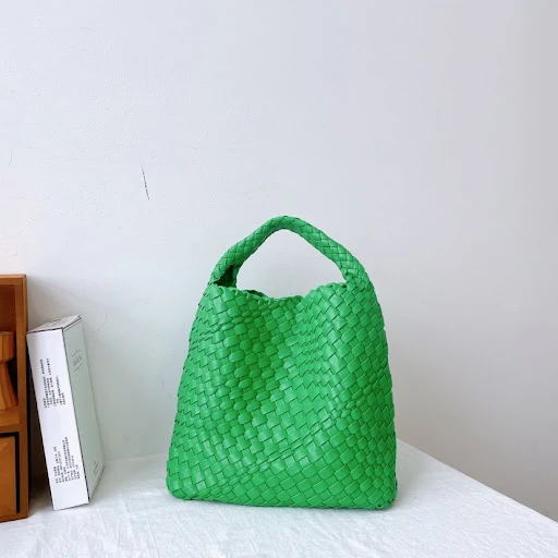 Title 8, Bolsa de ombro tote tecida, versátil e de grand...