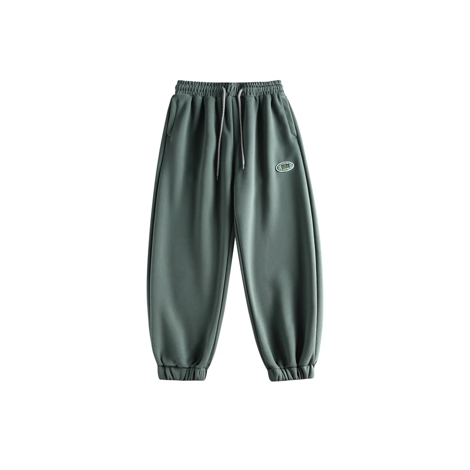 Losvallende, taps toelopende casual broek. Makkelijk te combineren, comfortabel en stijlvol voor elke dag. De perfecte basis voor je garderobe. — foto 1