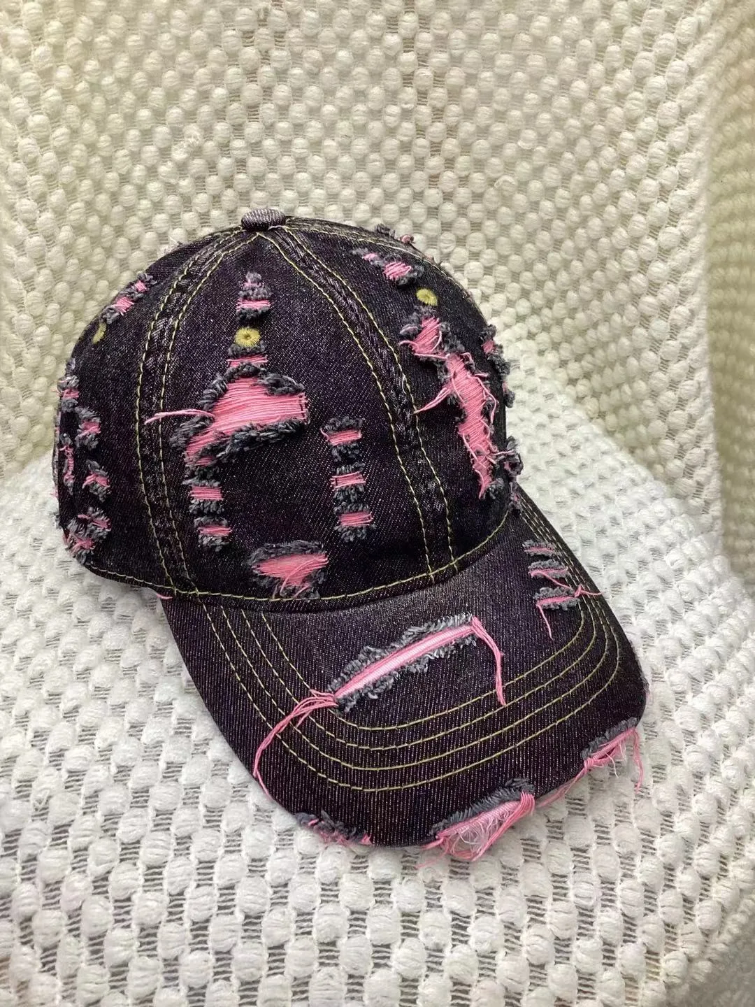 Boné de beisebol masculino Fashion & Comfort. Estilo e conforto para o seu dia a dia. Perfeito para atividades ao ar livre. Ajuste ideal e moderno. — foto 23