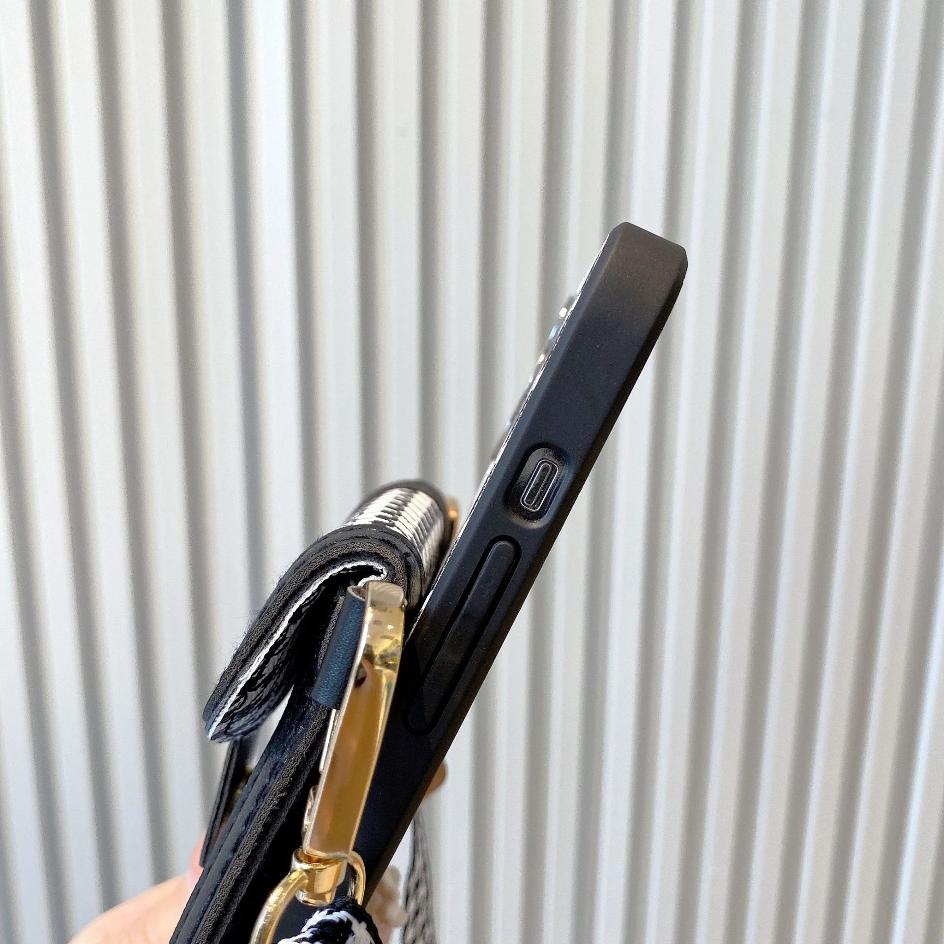 Title 3, Capa para celular com cordão, porta-cartões de ...