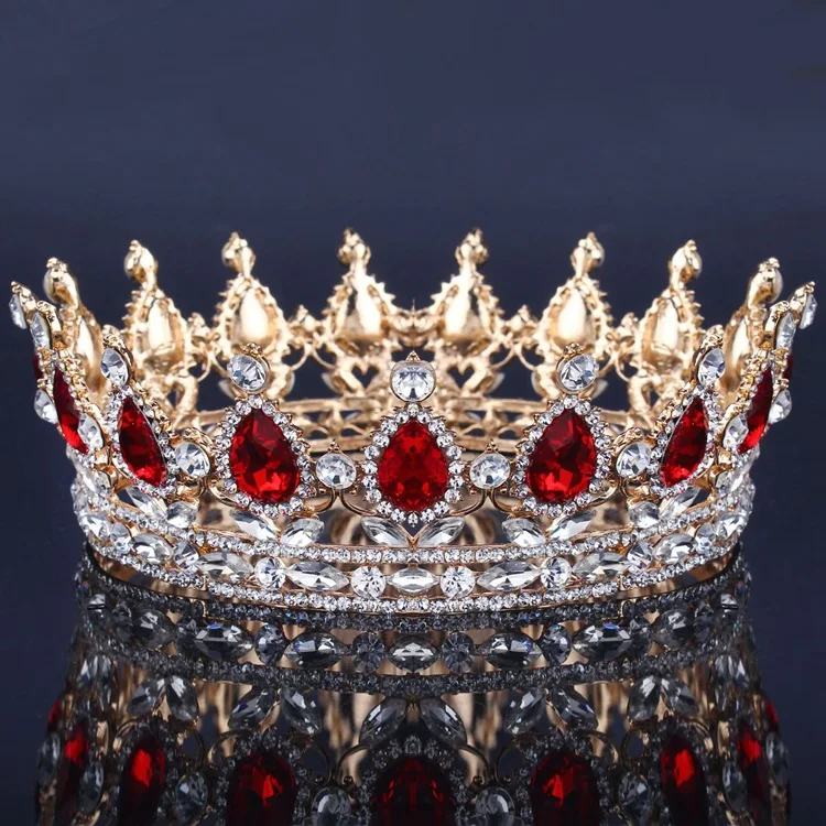 Coroa de noiva barroca com strass, acessório de cabelo para casamento. Brilho e sofisticação para o seu penteado nupcial. — foto 13