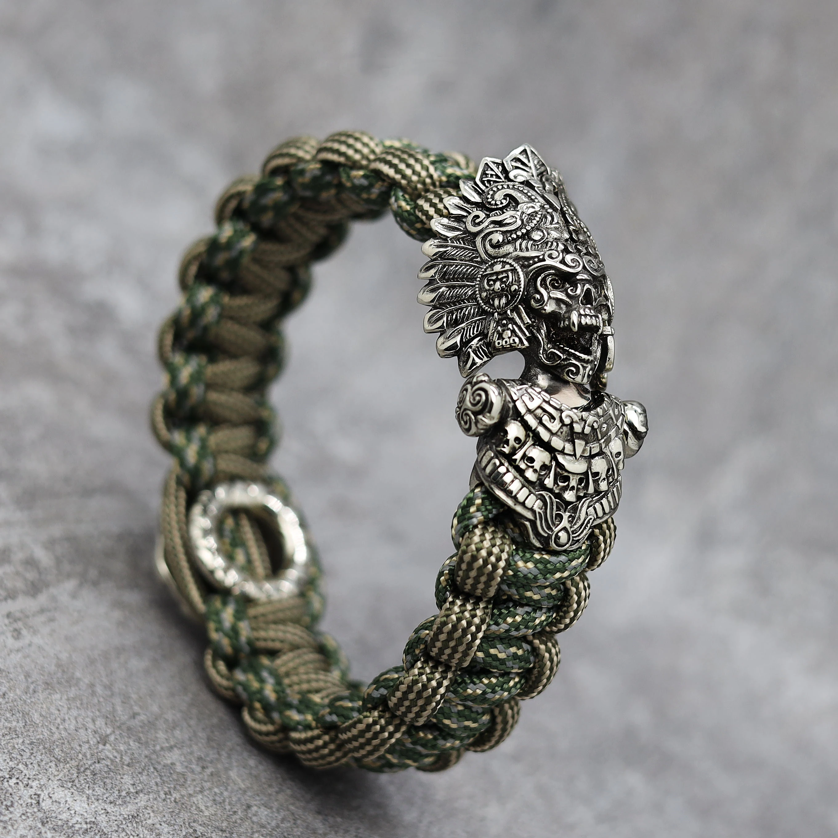 Title 6, Pulseira Indian Chief de Paracord trançada à mã...