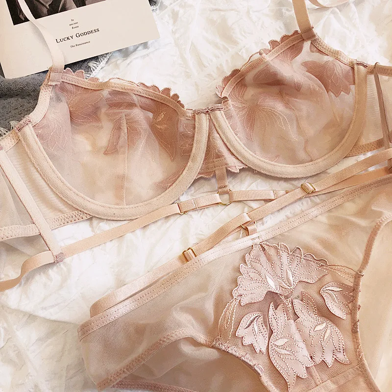 Title 20, Ultra-thin French lace bra designed for big bus...