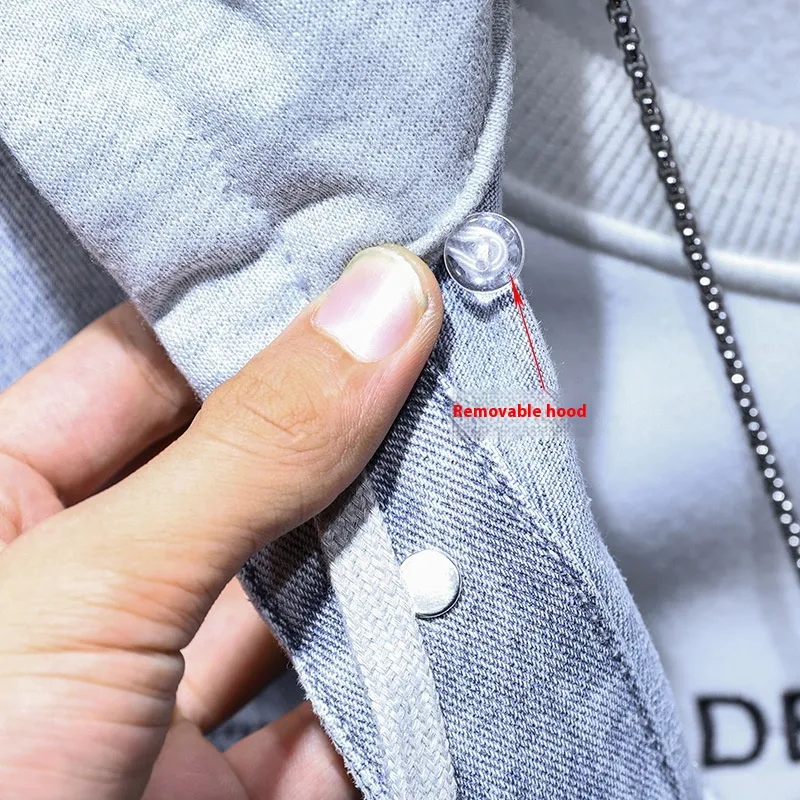Jaqueta Jeans Masculina com Capuz Removível, Conforto e Estilo em uma só peça. Perfeita para diversas ocasiões e looks modernos. — foto 5