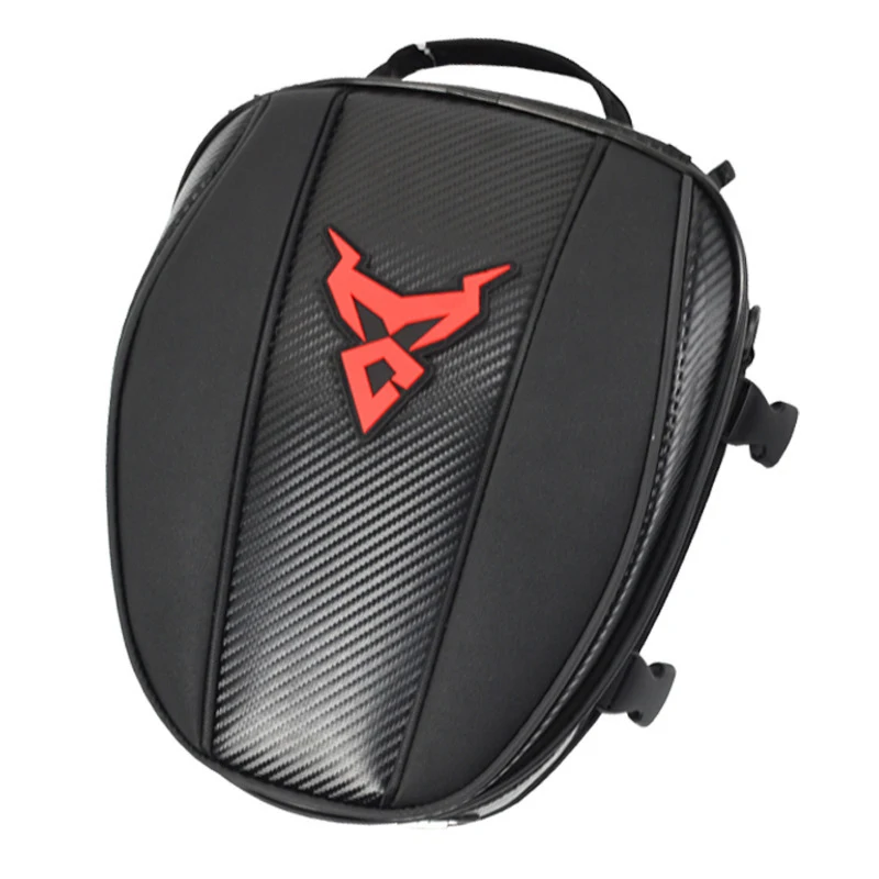 Bolsa impermeável para capacete de motocicleta. Capacete integral. Assento traseiro e alforge. Transporte seguro e proteção contra chuva. — foto 9