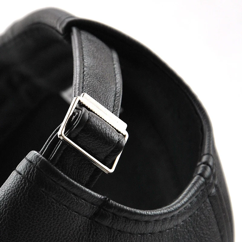Fashionable autumn and winter leather baseball cap. Stay warm and stylish with this comfortable and practical cap, perfe — photo 2