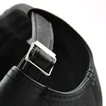 Fashionable autumn and winter leather baseball cap. Stay warm and stylish with this comfortable and practical cap, perfe — photo 2