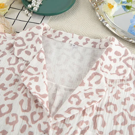 Title 22, Terno de pijama com estampa de leopardo solto e...