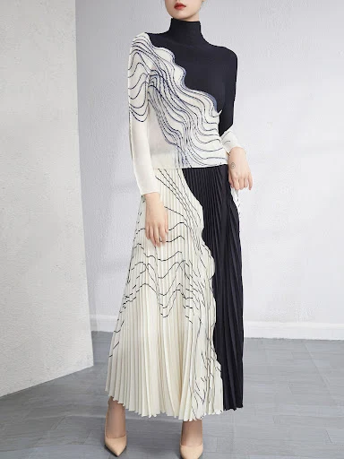Title 3, High-Grade Printed Curve Top Age-Reducing Skirt...