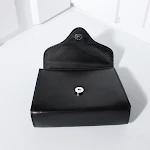 Bolsa de mão para jantar com pequenas flores de strass, um acessório elegante para eventos especiais. Perfeita para carregar o essencial. — foto 8