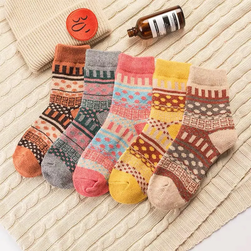 Title 6, Thick Needle And Thread Thickened Warm Wool Socks
