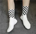 Calzini quadrati a rombi bianchi e neri da donna e uomo, calzini di cotone comodi e alla moda, perfetti per ogni giorno. — foto 4