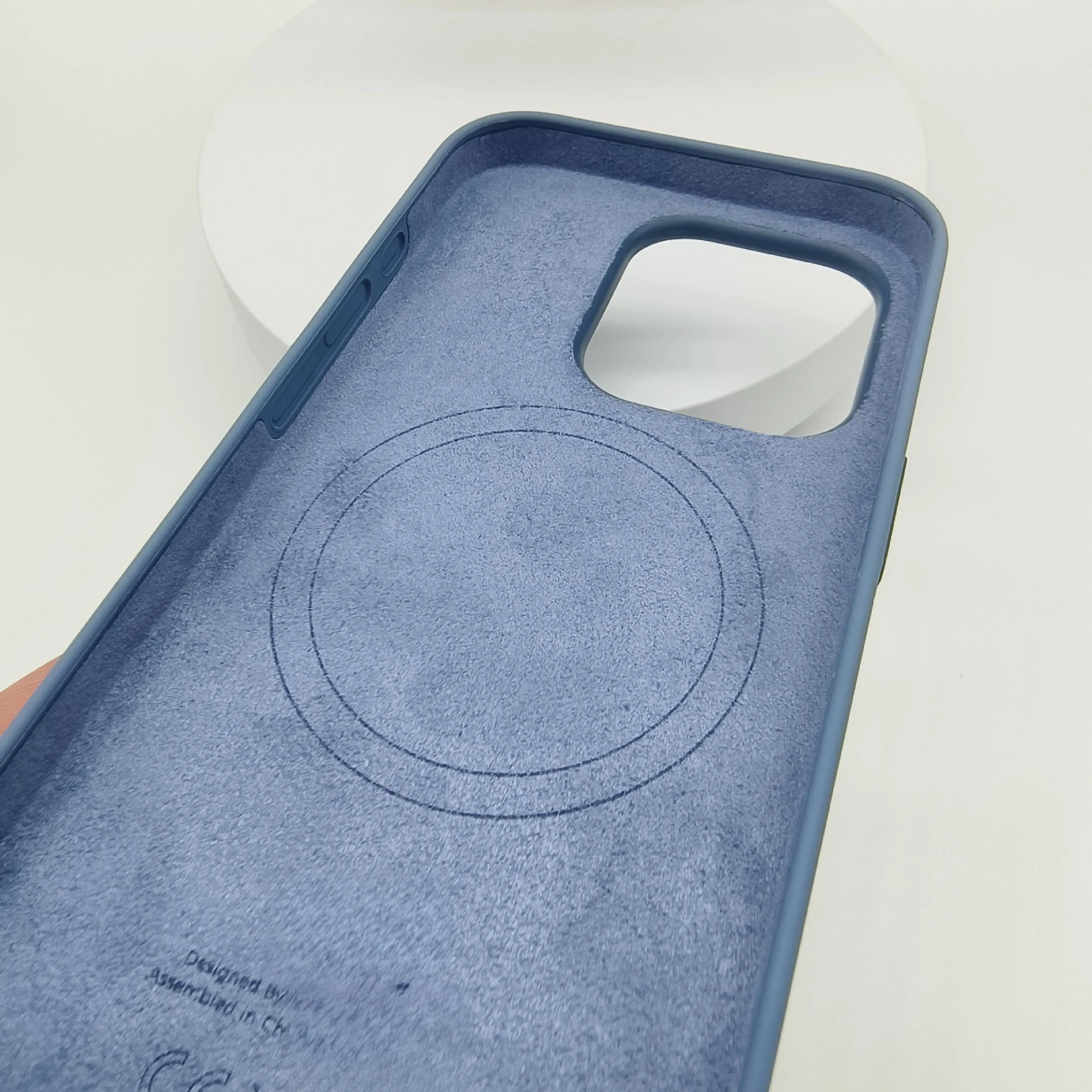 Title 8, Capinha de silicone para iPhone 15 Max. Proteçã...