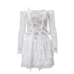 Conjunto de saia e top sexy de manga longa com amarração em renda, ideal para um visual elegante e moderno em diversas ocasiões. — foto 14