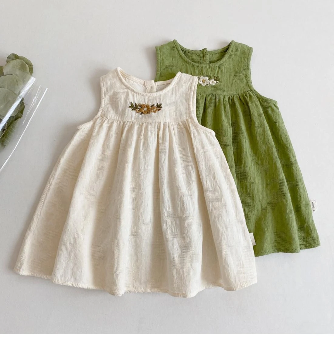 Vestido bordado para meninas sem mangas Vestido princesa perfeito para festas e ocasiões especiais, confortável e elegante para sua princesa. — foto 22