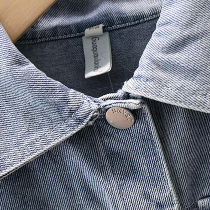 Dečija Jeans Jakna, Slatka i Svestrana, Za Sve Kombinacije, Moderan i Udoban, Savršena za Svakodnevno Nošenje i Razne Prilike. — foto 2