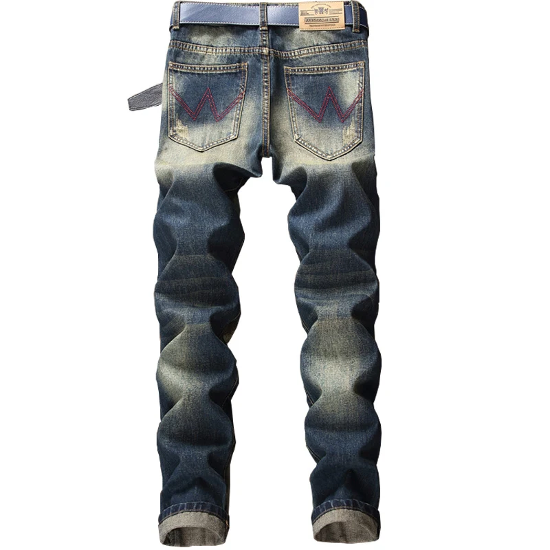 Title 2, Shabby nostalgic jeans for a relaxed vintage lo...