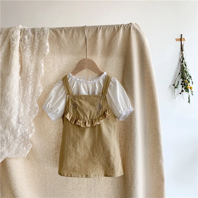 Saia suspensório bordada estilo coreano para crianças, com babados, perfeita para um visual charmoso e confortável. — foto 5