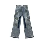 Pantalones sueltos acampanados vaqueros sucios teñidos con barro. Comodidad y estilo bohemio. Perfectos para un look relajado y moderno. — foto 4