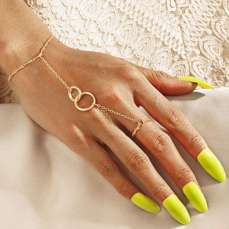 Anel de corrente de dedo boêmio versátil para mulheres, pulseira étnica, estilo elegante e fácil de combinar com diferentes looks. — foto 5