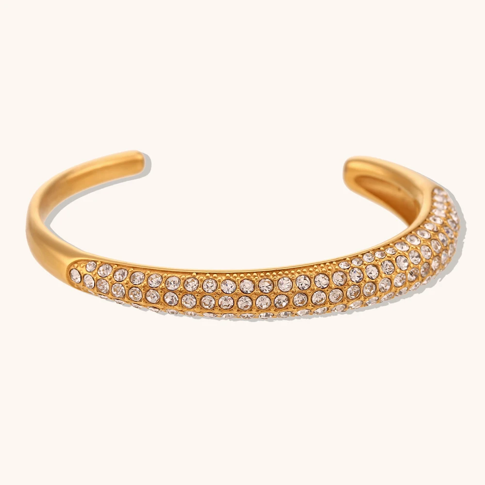 Pulseira Feminina de Aço Inoxidável Elegante e Simples. Um acessório de moda que combina charme e durabilidade, ideal para diversas ocasiões. — foto 4