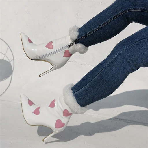Title 2, Halloween Show Patent Leather Peach Heart Point...