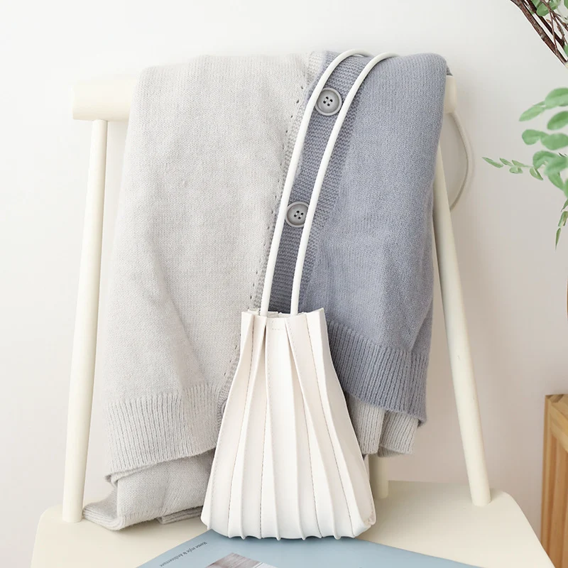 Japanese Sweet Pleated Shoulder Bag Stylish and Practical Everyday Bag, Offers Ample Space and a Unique Design, Perfect — photo 10