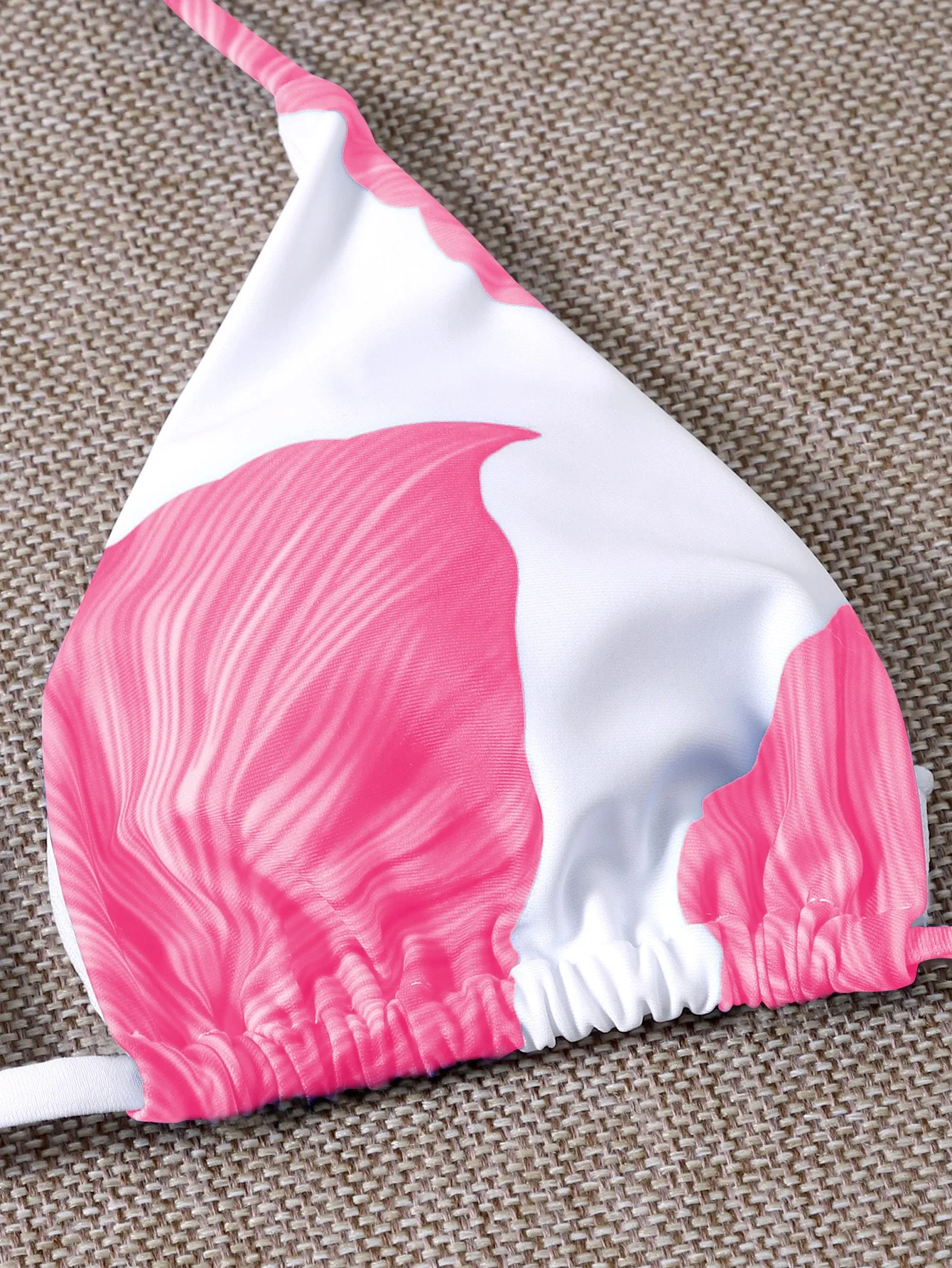 Dames badpak met verstelbare drieledige bikinibandjes. Perfecte pasvorm en comfort voor een dagje strand. — foto 6