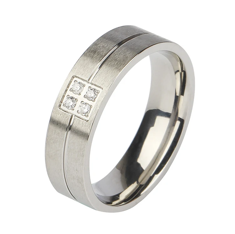 Title 2, Anillo de acero de titanio con circonita, color...